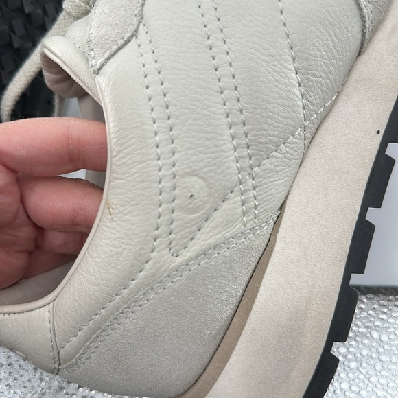 Kolo Retro Runner Suede Leather Sneakers In Cloud - Picture 9 of 10